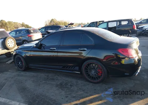 2015 Mercedes-Benz C 63 Amg S из США, поврежденный, VIN 55SWF8HB8FU081965